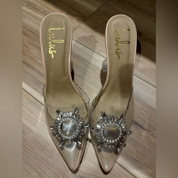 Lulus Shoes - Lulus slides size 8.5